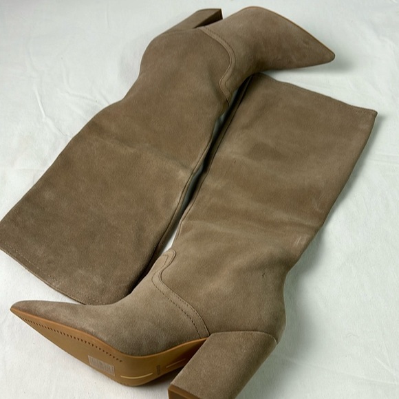 NWOB Dolce Vita Nathen Tan Suede Leather Almond Toe Block Heel Knee Boot Sz 9 - Picture 1 of 8